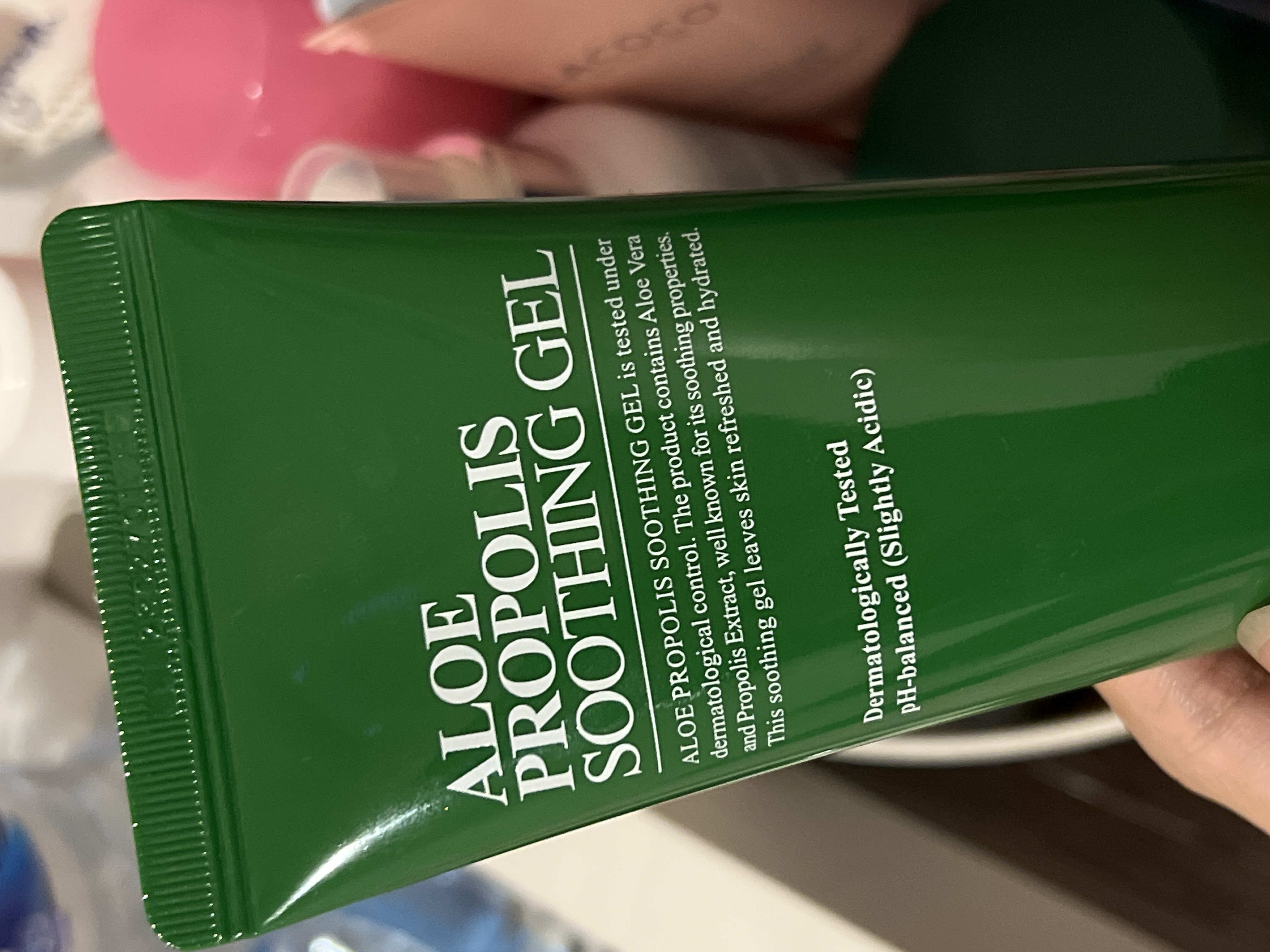 Benton Aloe Propolis Soothing Gel - Review SOCO by Sociolla