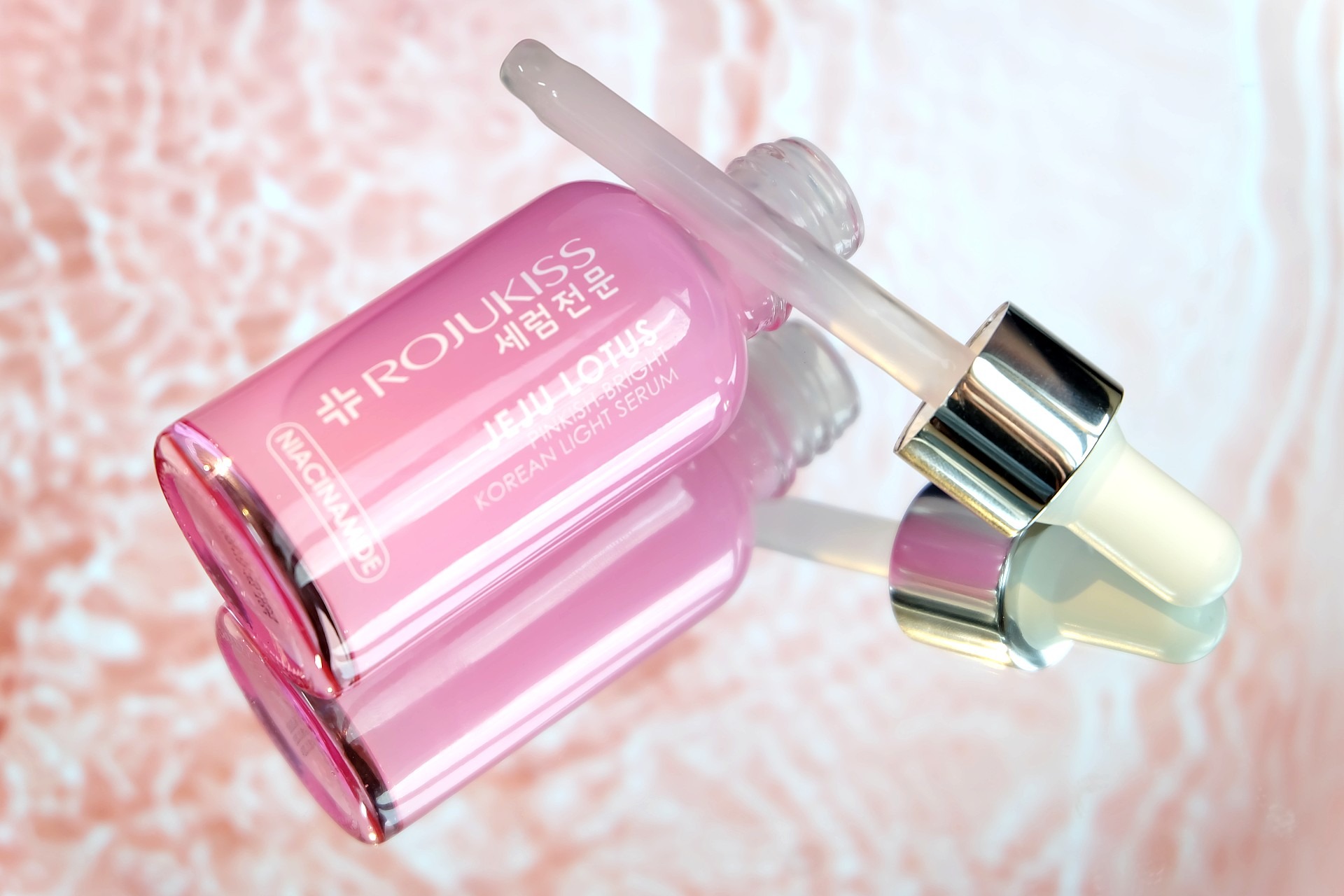 rojukiss-jeju-lotus-pinkish-bright-korean-light-serum