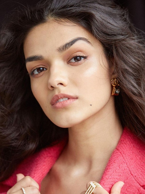 10-makeup-look-rachel-zagler-pemeran-film-snow-white