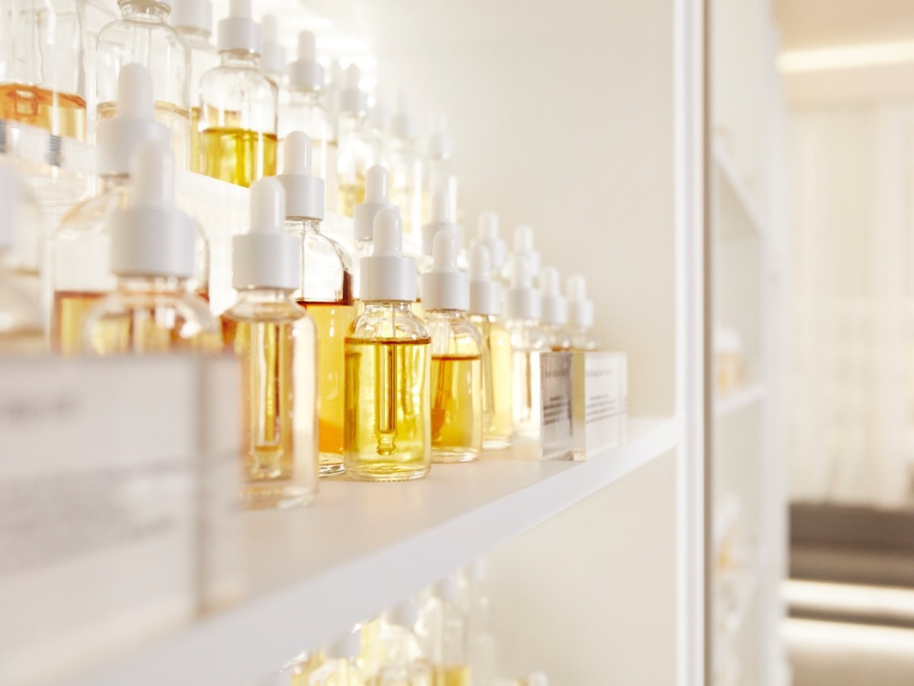 Berkenalan dengan AHC, Skin Care dari Klinik Estetika No.1 ...