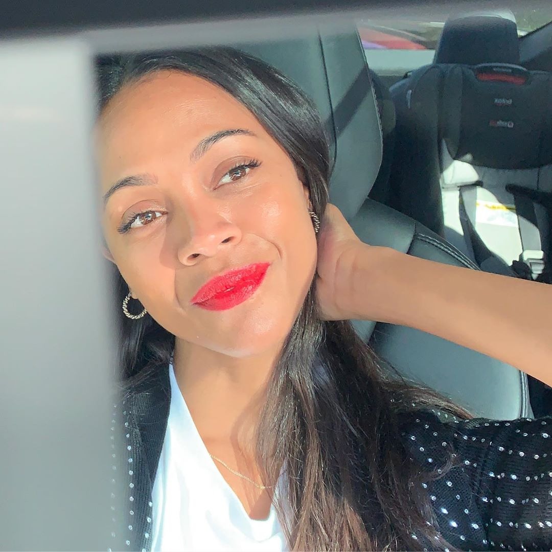 Dari Natural hingga Bold, Berikut Inspirasi Makeup Zoe Saldana yang