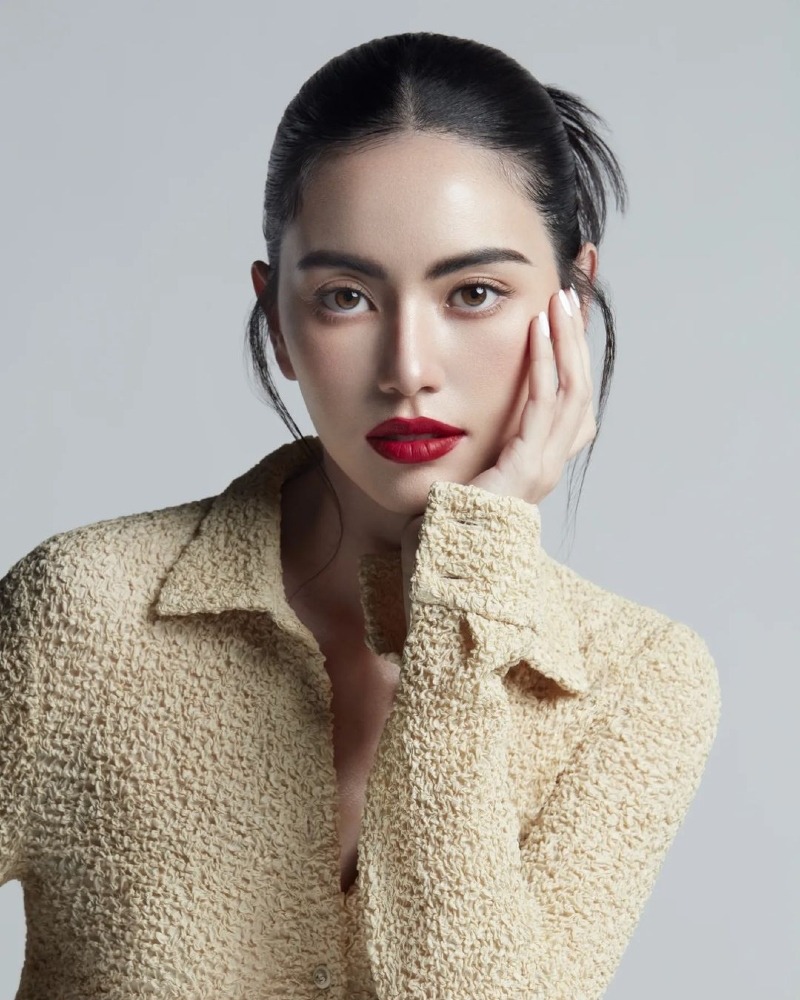 Pesona Davika Hoorne
