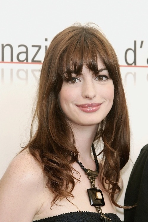 Transformasi Penampilan Anne Hathaway