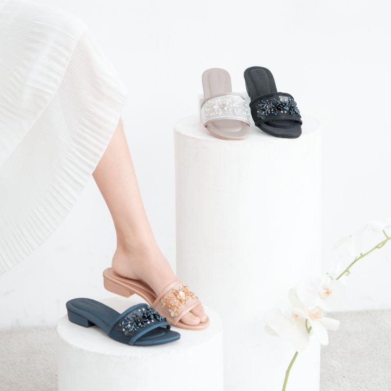 Cocok untuk Kasual hingga Semi Formal, Ini 5 Rekomendasi Sandal Desain ...