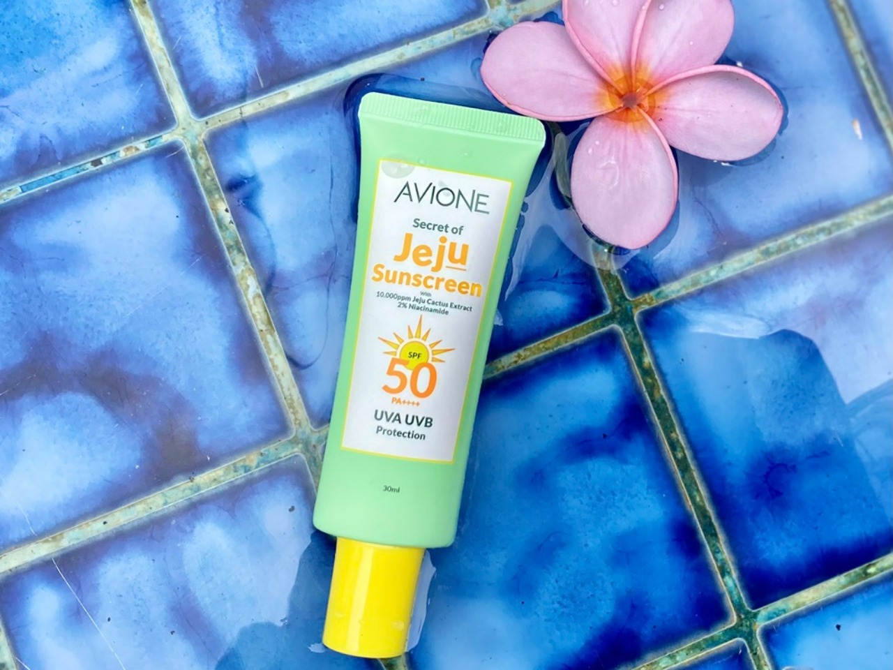 Review Avione x Michimomo Secret of Jeju Sunscreen, Cocok untuk