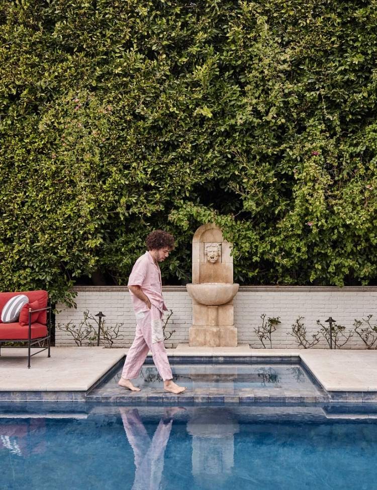 Eklektik dan Seru! Begini Isi Rumah Benny Blanco, Kekasih Selena Gomez ...