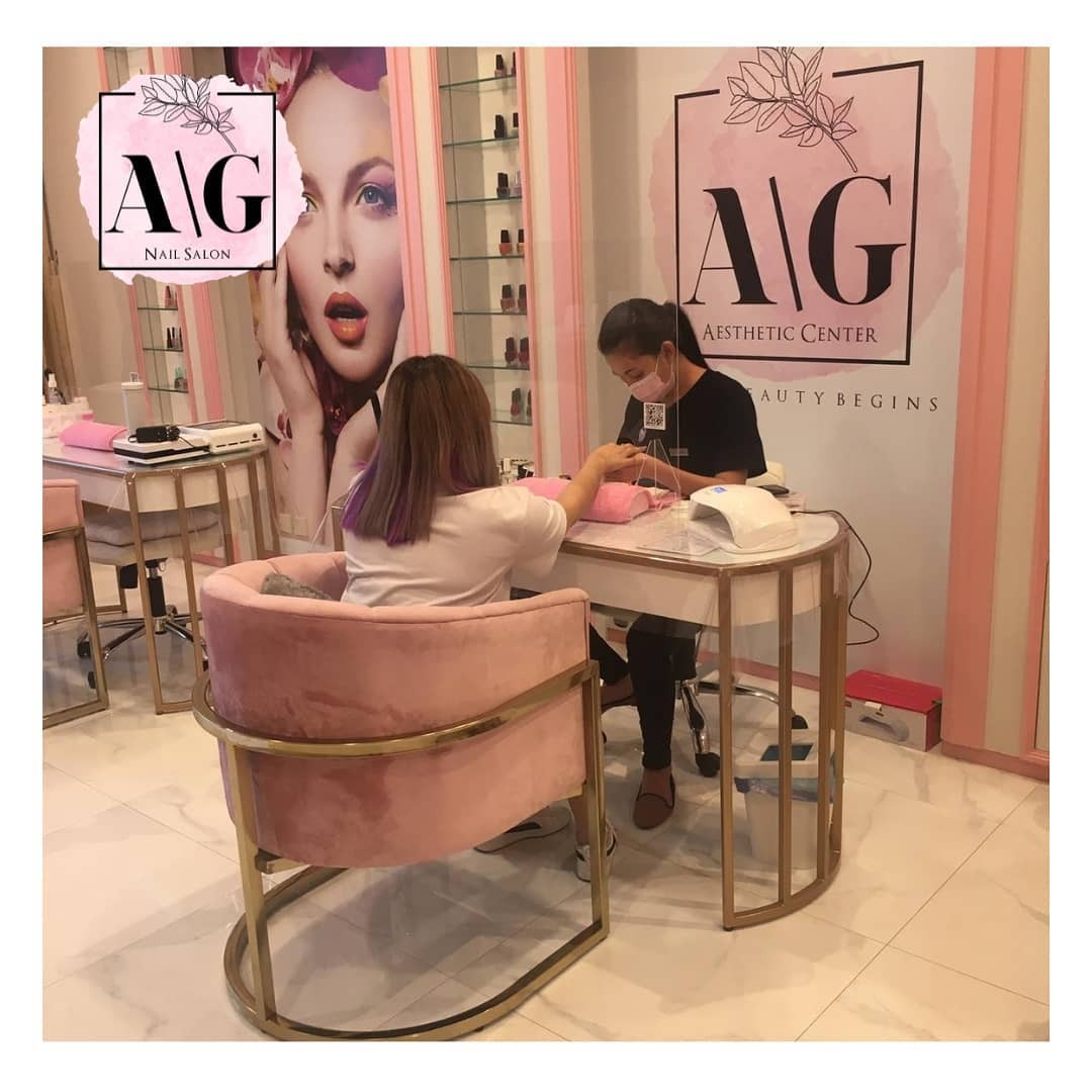 Yuk, Manjakan Diri di Akhir Pekan dengan Sederet Pilihan Nail Salon di