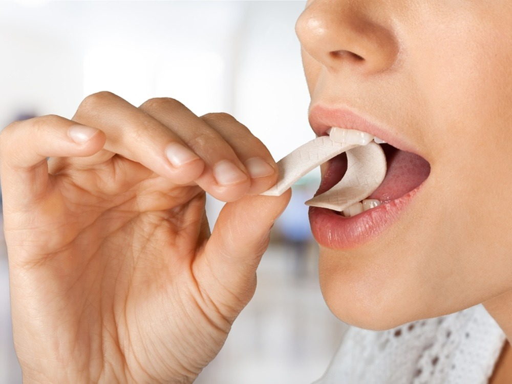 penyebab-dan-cara-mengatasi-telinga-berdengung-saat-naik-pesawat