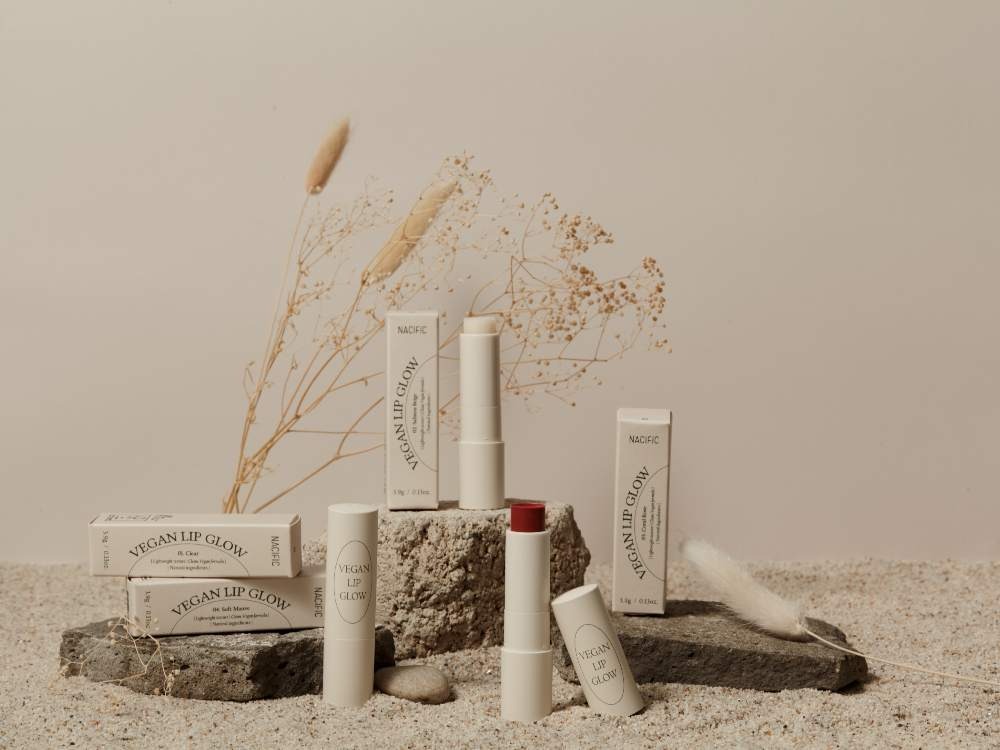 NACIFIC Vegan lip glow
