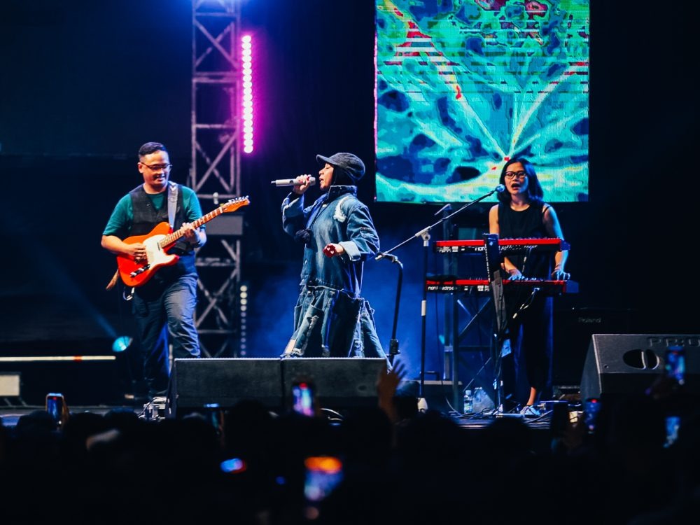 sederet-momen-reuni-musisi-di-synchronize-fest-2022