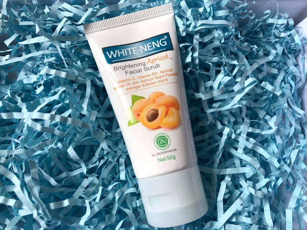 review-white-neng-skin-whitening-beauty-cream-dan-brightening-apricot-facial-scrub
