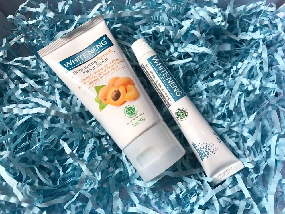 review-white-neng-skin-whitening-beauty-cream-dan-brightening-apricot-facial-scrub