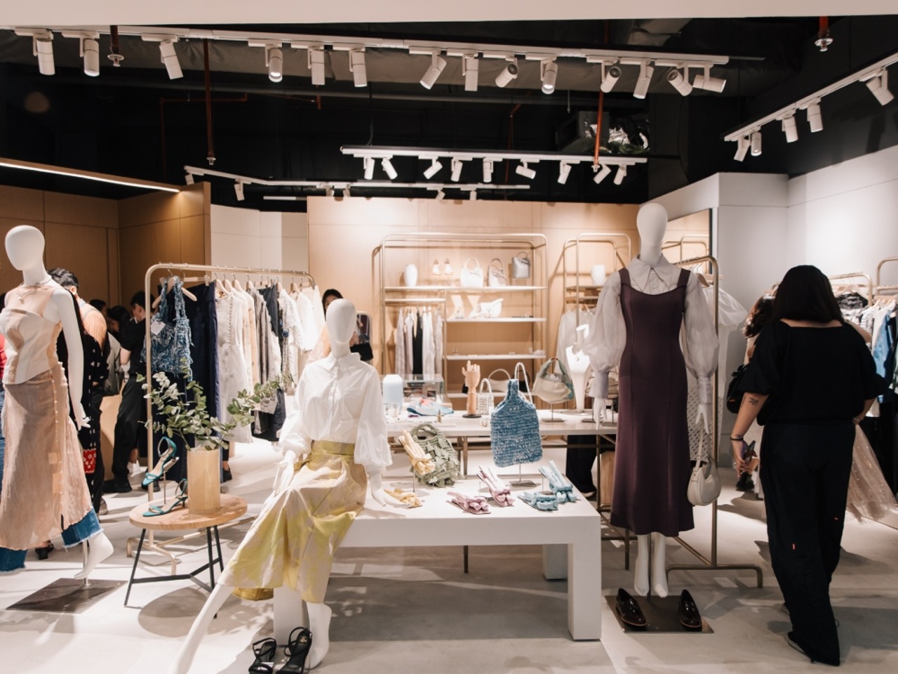 Rekomendasi 10 Fashion Brand Jepang Underrated yang Wajib Dilirik