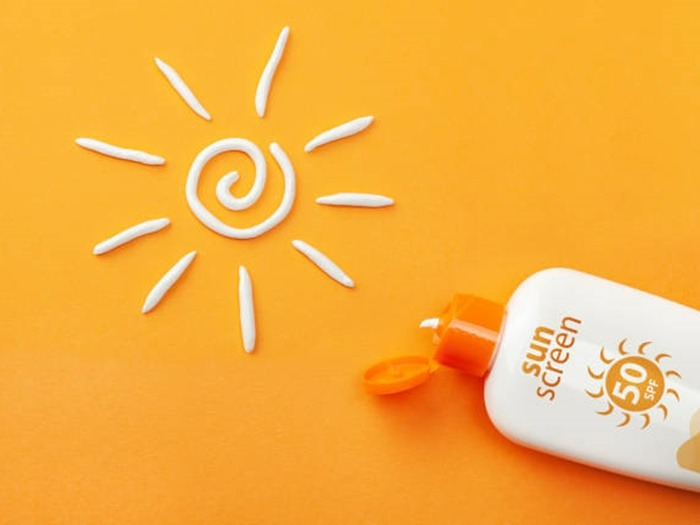 pendapat-ahli-tentang-penggunaan-chemical-sunscreen-sebelum-moisturizer