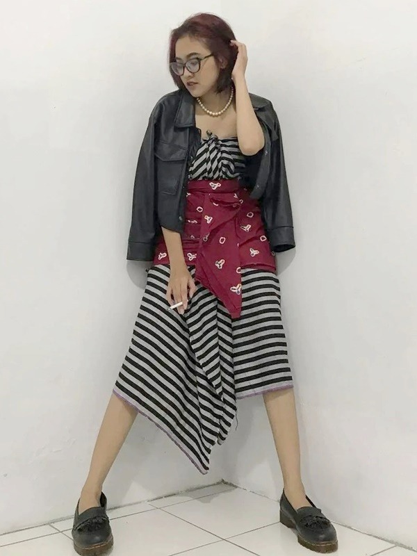 inspirasi-outfit-batik-nonton-konser-smtown