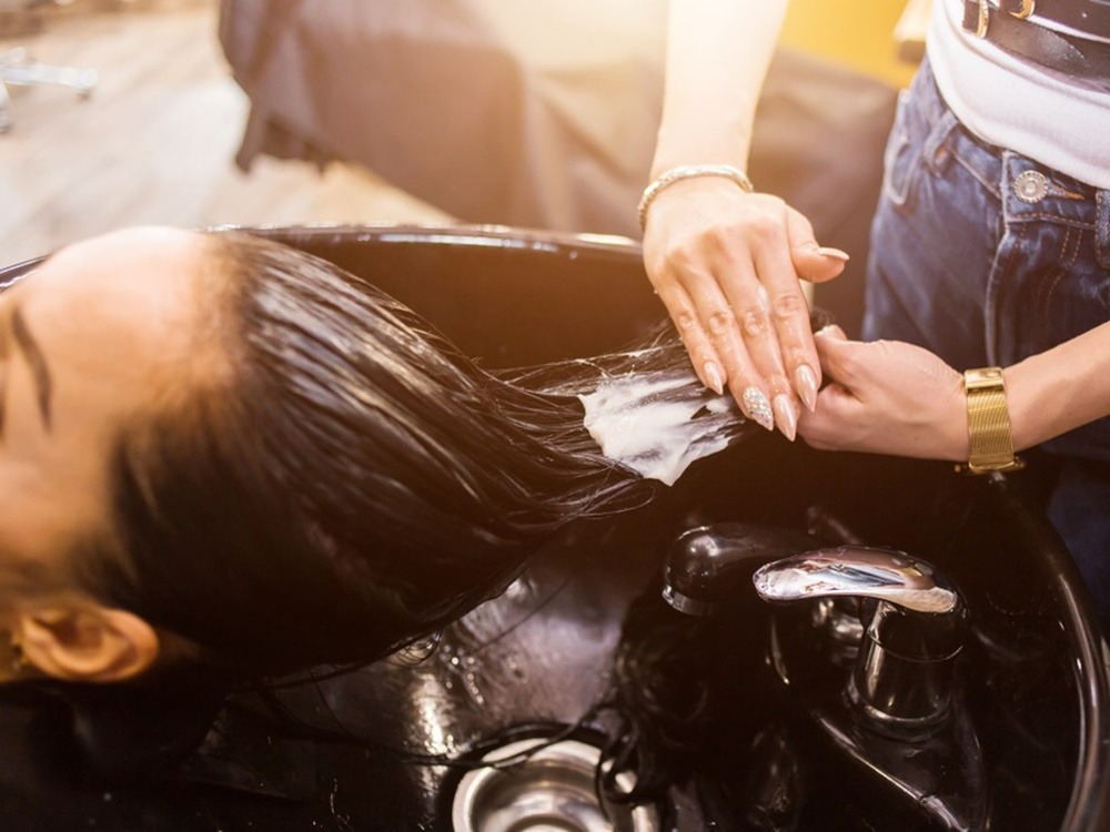 tren-perawatan-rambut-hair-botox