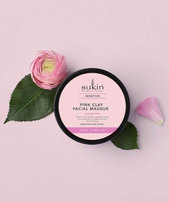 Produk Skincare Bertekstur Pink