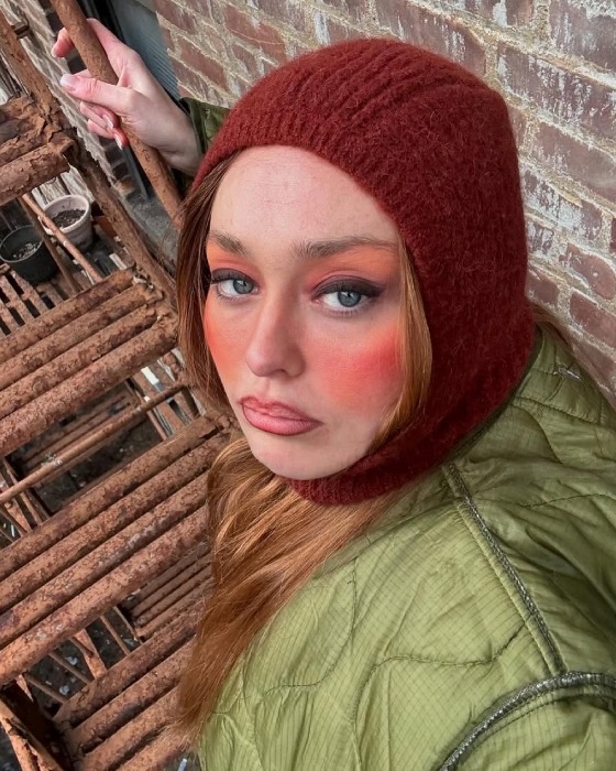 15 Inspirasi Makeup Mata MUA Emily Wood yang Berani dan Memukau