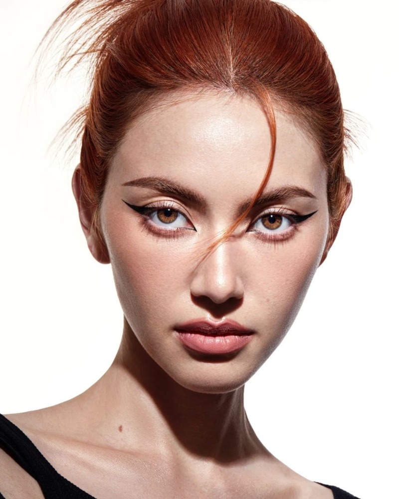 Pesona Davika Hoorne 