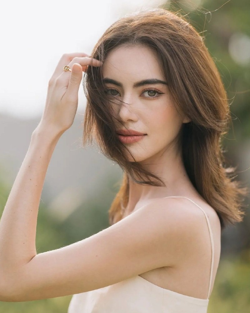 Pesona Davika Hoorne