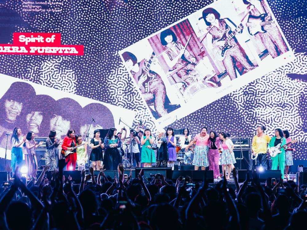 sederet-momen-reuni-musisi-di-synchronize-fest-2022