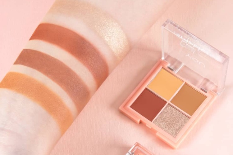 5 Pilihan Eyeshadow Bernuansa Coral Dari Brand Lokal Di Bawah Rp100 000 Soco By Sociolla
