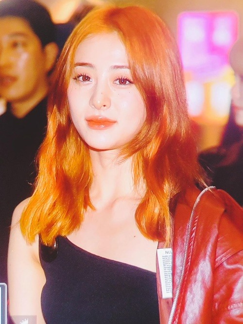 Penampilan Menyala 10 Idola K Pop Dengan Rambut Oranye Beauty Journal