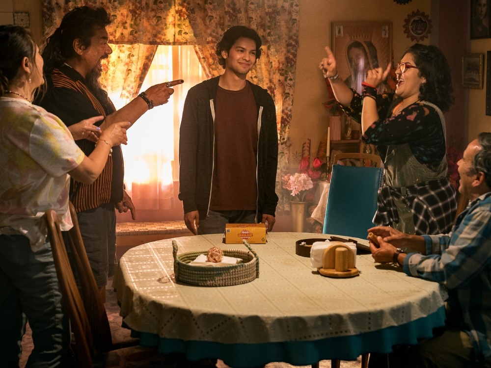 Review Film Blue Beetle