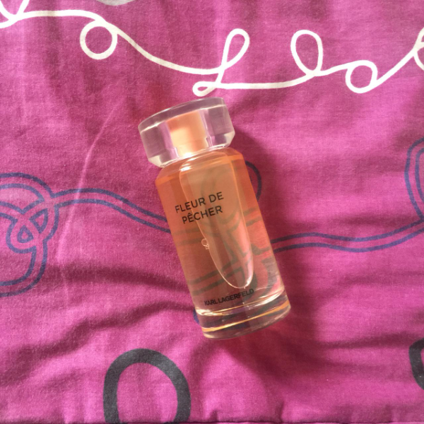 Karl Lagerfeld Fleur De Pecher - Review SOCO by Sociolla