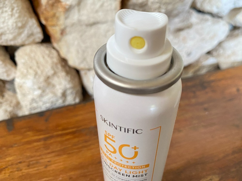 review-skintific-all-day-light-sunscreen-mist