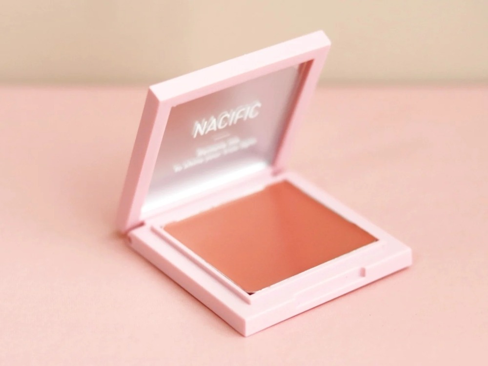 Blush On Favorit Tim Editorial Beauty Journal