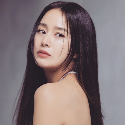 Cara Kim Tae Hee Jaga Penampilan, Mulai dari Skincare Minimalis hingga