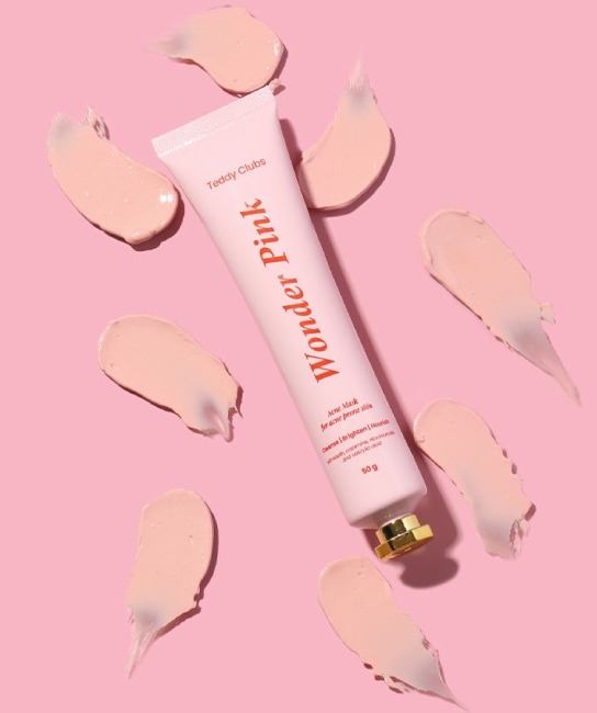 Produk Skincare Bertekstur Pink