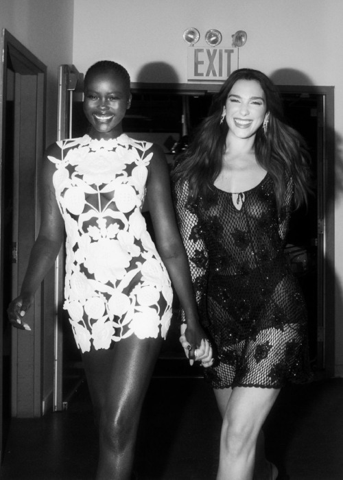 Berhasil Kumpulkan 40 Seleb di Satu Sesi Pemotretan, Ini Fakta di Balik