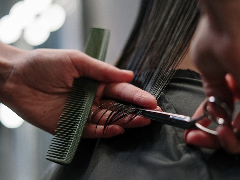 keramas sebelum potong rambut