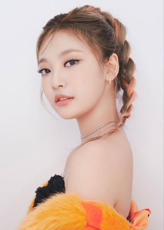 Semakin Glow-Up di Usia 21 Tahun, Begini Penampilan Ningning 'AESPA ...