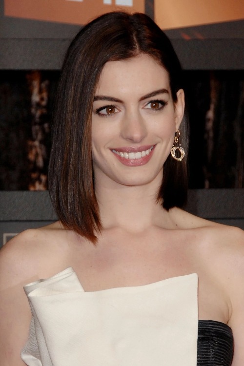 Transformasi Penampilan Anne Hathaway
