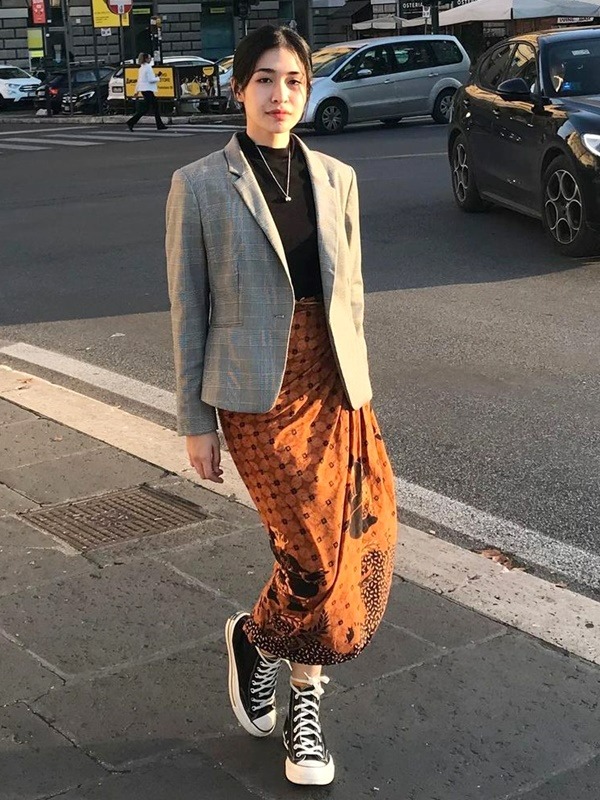 inspirasi-outfit-batik-nonton-konser-smtown