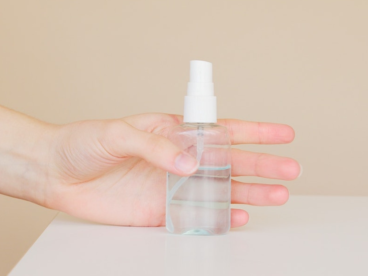 7 Acne Body Spray untuk Atasi Jerawat Punggung dari Brand Lokal, Sudah