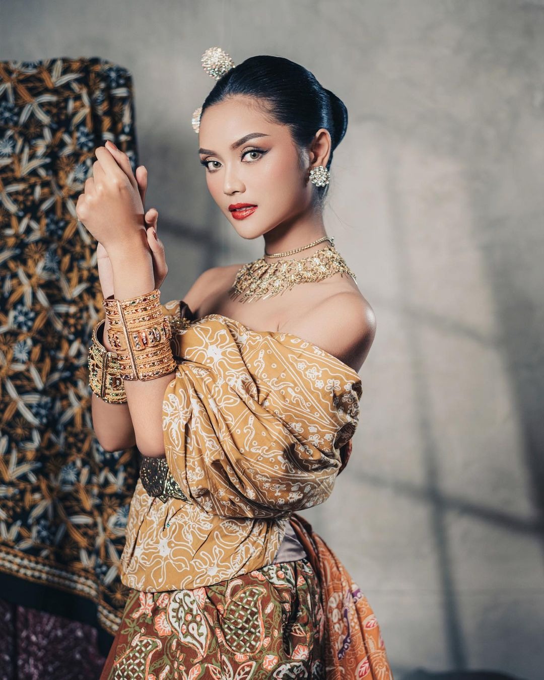 Gaya Makeup Farhana Nariswari Puteri Indonesia 2023 Yang Kerap Tampil gaya-makeup-farhana-nariswari-puteri-indonesia-2023-yang-kerap-tampil