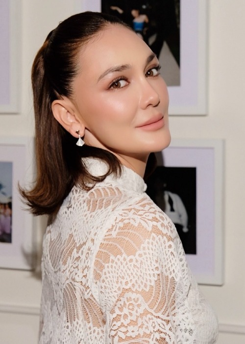 Foto Pena Insight 885 Ada Luna Maya Hingga Raisa, Ini Dia Soft Glam Makeup Ala MUA Kunsoo 9.jpg