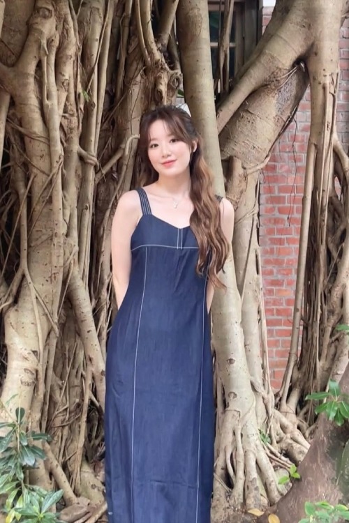 8 Inspirasi Mix & Match Outfit ala Shuhua (G)I-DLE, Cocok untuk Tampil Cute  dan Girly! - Beauty Journal