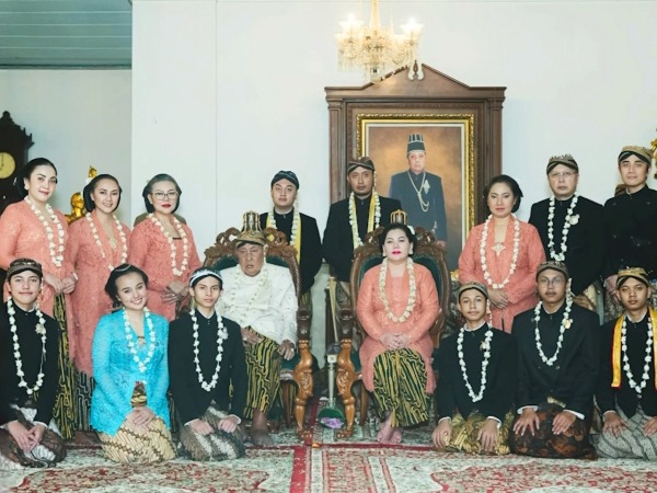 Fakta Menarik Gusti Purbaya, Raja Keraton Solo yang Naik Takhta di Usia ...