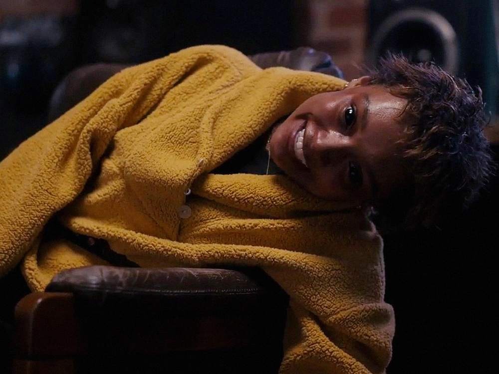 review film talk to me