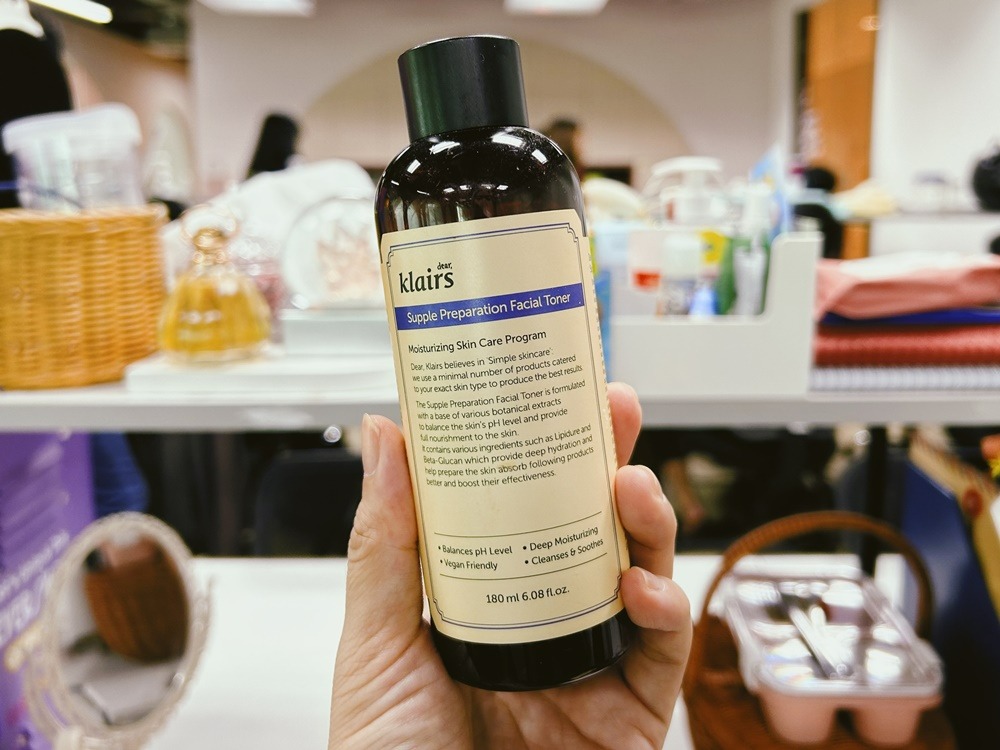 bj-editors-hydrating-toner-terbaik