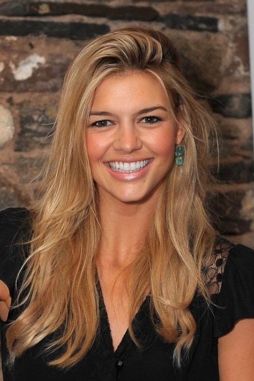 Seleb yang Dikabarkan Pernah Menjalin Hubungan dengan Leonardo DiCaprio