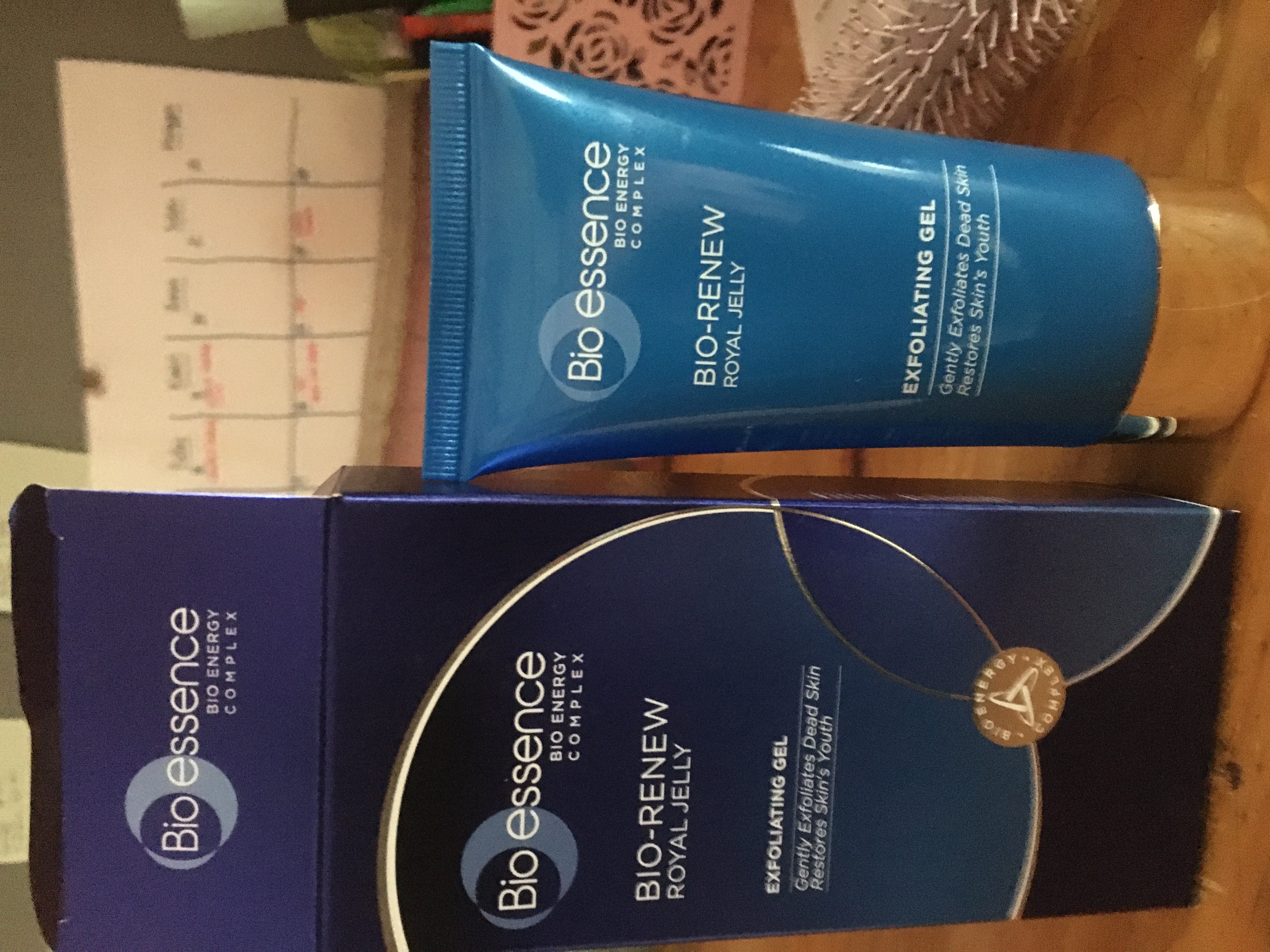 Gel Exfoliant Bio-Renew Royal Jelly OIL CONTROL Bio-Essence 60g - Neuf Sous Scellé