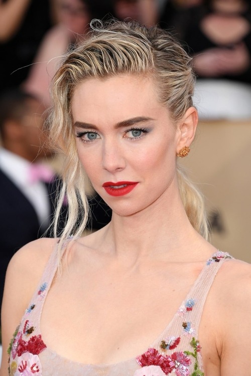 Pesona Kecantikan Vanessa Kirby