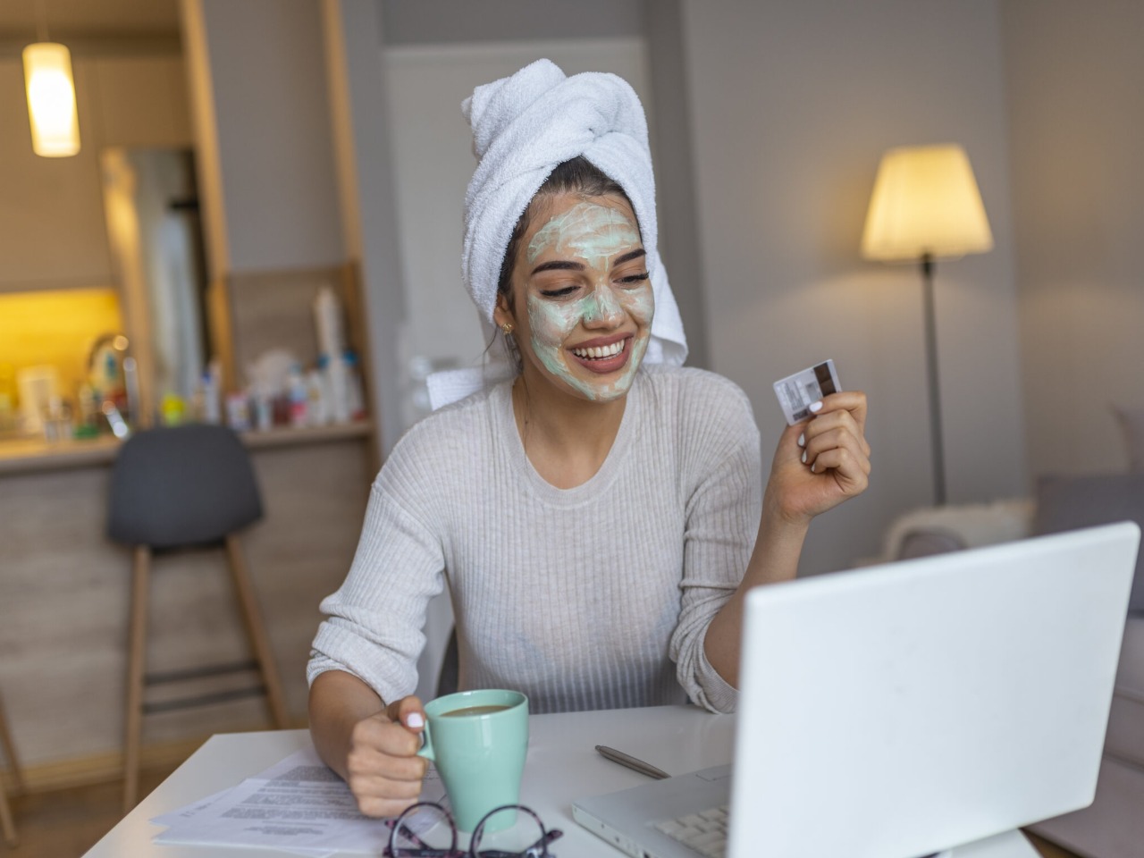 Tip Mengatur Bajet untuk Skincare & Makeup: 10 Tips untuk Membantu Anda