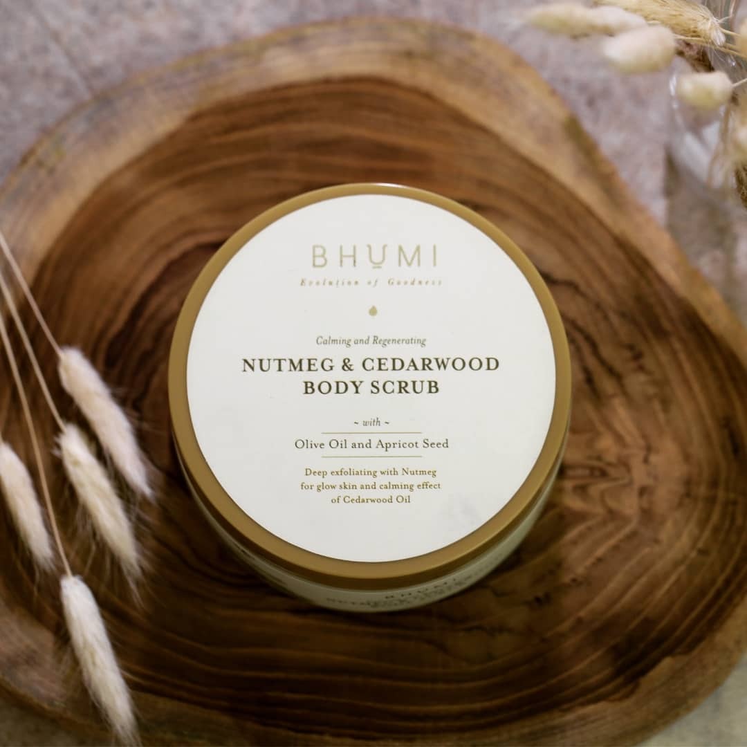 5 Rekomendasi Body Scrub dari Brand Lokal yang Mampu Mengeksfolliasi